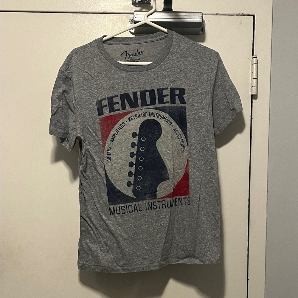 Vintage Lucky Brand Fender Gray T-Shirt with Blue and Red Graphic